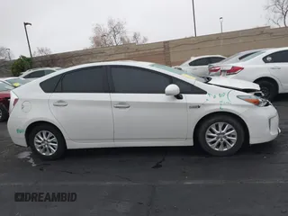 2014 Toyota Prius с VIN JTDKN3DP3E3057821, выставлен на аукционе IAAI как лот 41880152 с пробегом 84 000 миль миль и . История ставок и продаж доступна на DreamBid. Изображение 14.