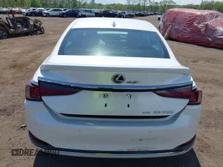 2021 Lexus ES 250 z VIN 58AD11D17MU005321, wystawiony jako IAAI lot #42180688 z przebiegiem 70 635 mil mil oraz . Historia ofert i sprzedaży dostępna na DreamBid. Obrazek 16.