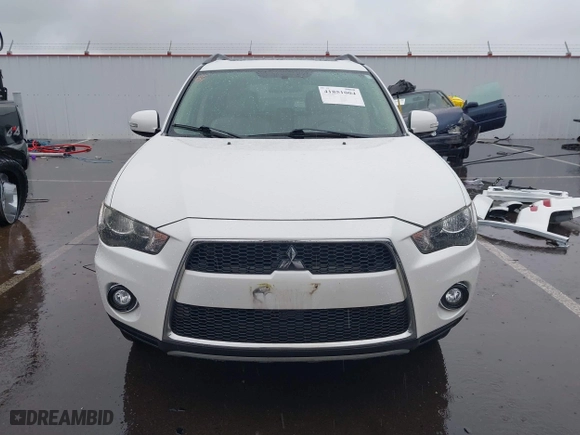 2011 Mitsubishi Outlander SE with VIN JA4AS3AW3BU019148, listed as a IAAI auction lot 41851004 with 88,989 mi miles. Bid and sale history available at carsss.com. Image 13.