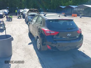 2016 Hyundai Elantra z VIN KMHD35LHXGU275560, wystawiony jako IAAI lot #42102381 z przebiegiem 35 572 mil mil oraz . Historia ofert i sprzedaży dostępna na DreamBid. Obrazek 3.