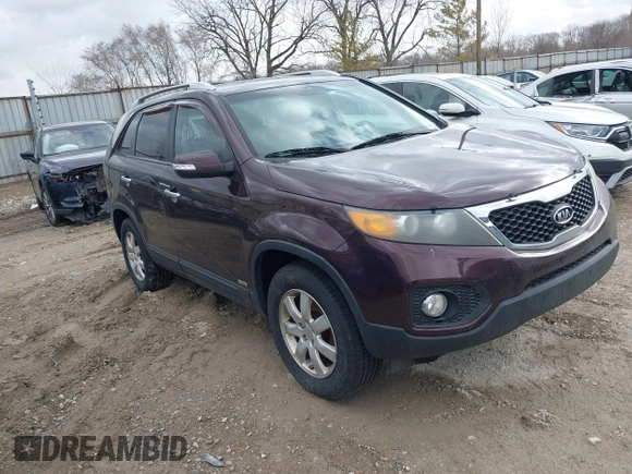 2011 Kia Sorento LX with VIN 5XYKTDA11BG085202, listed as a IAAI auction lot 41726128 with 181,210 mi miles. Bid and sale history available at carsss.com. Image 1.