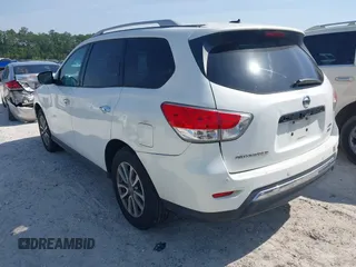 2013 Nissan Pathfinder SV with VIN 5N1AR2MM2DC675979, listed as a IAAI auction lot 42024315 with 468,225 mi miles. Bid and sale history available at carsss.com. Image 3.