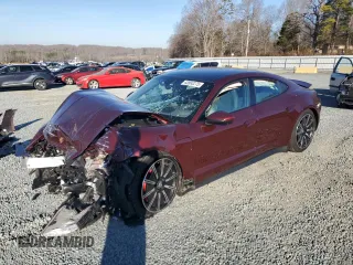 2022 Porsche Taycan 4S with VIN WP0AB2Y16NSA45160, listed as a Copart auction lot 43993275 with 30,165 mi miles and Salvage Title. Bid and sale history available at DreamBid. Image 1.
