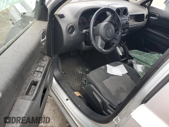 2011 Jeep Patriot Latitude with VIN 1J4NF1GB9BD125330, listed as a Copart auction lot 68520704 with Not Provided miles and Salvage Title. Bid and sale history available at DreamBid. Image 8.