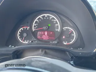 2013 Volkswagen Beetle Entry с VIN 3VWFP7AT6DM669039, выставлен на аукционе IAAI как лот 42057732 с пробегом 58 552 миль миль и . История ставок и продаж доступна на DreamBid. Изображение 7.