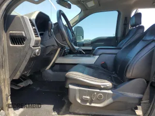 2019 Ford F-250 XL z VIN 1FT7W2BT8KEG47302, wystawiony jako Copart lot #55433195 z przebiegiem 190 303 mil mil oraz Czysty tytuł • Clean title. Historia ofert i sprzedaży dostępna na DreamBid. Obrazek 7.