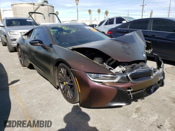 2016 BMW i8 z VIN WBY2Z2C51GV674865, wystawiony jako Copart lot #40417413 z przebiegiem 59 325 mil mil oraz . Historia ofert i sprzedaży dostępna na DreamBid. Obrazek 4.