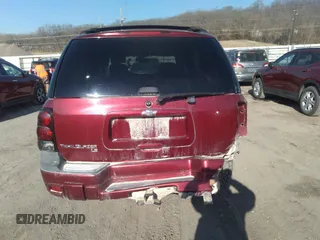 2007 Chevrolet TrailBlazer LS with VIN 1GNDT13S572213687, listed as a IAAI auction lot 41786280 with 230,213 mi miles and . Bid and sale history available at DreamBid. Image 16.