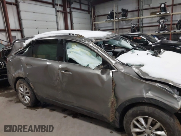 2017 Kia Sorento LX with VIN 5XYPGDA59HG191919, listed as a IAAI auction lot 41232422 with Not Provided miles and . Bid and sale history available at carsss.com. Image 12.