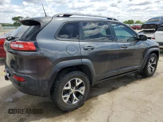 2016 Jeep Cherokee Trailhawk z VIN 1C4PJMBS3GW101588, wystawiony jako Copart lot #56738115 z przebiegiem 88 308 mil mil oraz Szkoda całkowita • Salvage title. Historia ofert i sprzedaży dostępna na DreamBid. Obrazek 3.