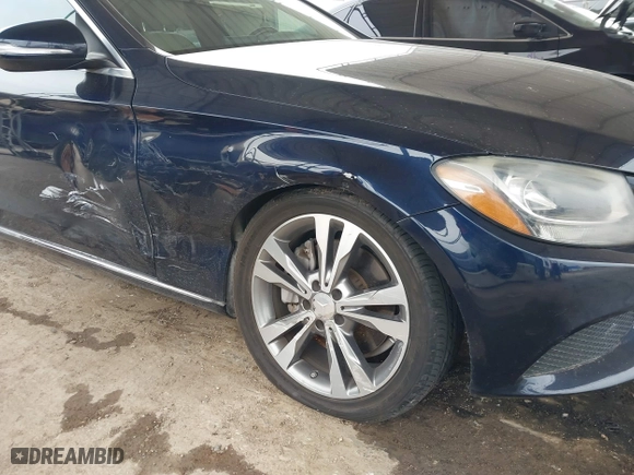 2015 Mercedes-Benz C-Class C 300 with VIN 55SWF4JB3FU094478, listed as a IAAI auction lot 41629676 with 91,603 mi miles. Bid and sale history available at carsss.com. Image 6.