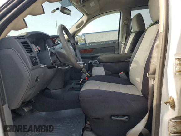 2006 Dodge 2500 SLT z VIN 1D7KS28C76J149088, wystawiony jako Copart lot #58035905 z przebiegiem 157 819 mil mil oraz Szkoda całkowita • Salvage title. Historia ofert i sprzedaży dostępna na DreamBid. Obrazek 7.