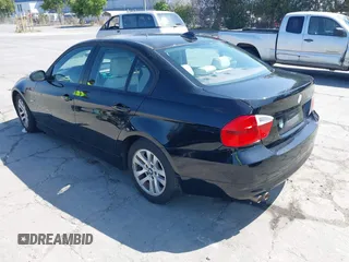2007 BMW 3 Series 328xi z VIN WBAVC93567KX54119, wystawiony jako IAAI lot #42419462 z przebiegiem 171 433 mil mil oraz . Historia ofert i sprzedaży dostępna na DreamBid. Obrazek 3.