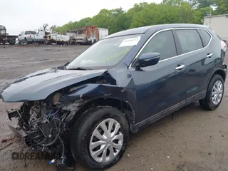 2014 Nissan Rogue S z VIN 5N1AT2MV5EC772993, wystawiony jako IAAI lot #42220573 z przebiegiem 136 842 mil mil oraz . Historia ofert i sprzedaży dostępna na DreamBid. Obrazek 2.
