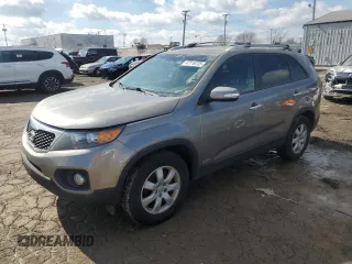 2012 Kia Sorento LX with VIN 5XYKTCA68CG260469, listed as a Copart auction lot 47116735 with 173,680 mi miles and Clean Title. Bid and sale history available at carsss.com. Image 1.