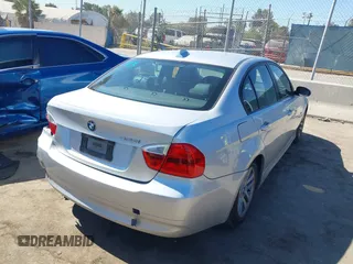 2007 BMW 3 Series 328i with VIN WBAVC53537FZ80538, listed as a IAAI auction lot 42675956 with 235,056 mi miles and . Bid and sale history available at DreamBid. Image 4.