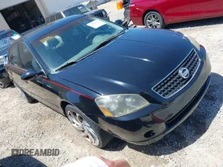 2006 Nissan Altima 2.5 with VIN 1N4AL11D96N334595, listed as a IAAI auction lot 42004783 with 166,683 mi miles. Bid and sale history available at carsss.com. Image 1.
