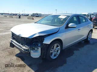 2014 Volvo S60 T5 with VIN YV1612FS3E2290445, listed as a IAAI auction lot 41615450 with 1 mi miles. Bid and sale history available at carsss.com. Image 2.