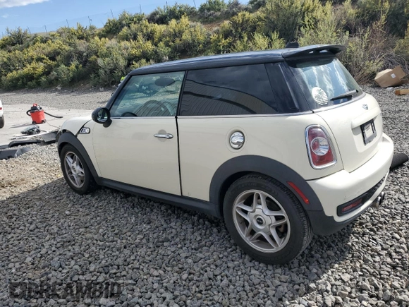 2011 MINI Hardtop S with VIN WMWSV3C57BTY14678, listed as a Copart auction lot 55501545 with 119,995 mi miles and Salvage title. Bid and sale history available at DreamBid. Image 2.