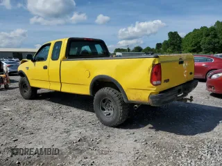 2003 Ford F-150 XL z VIN 2FTRX18W53CA92348, wystawiony jako Copart lot #56222285 z przebiegiem 266 068 mil mil oraz Szkoda całkowita • Salvage title. Historia ofert i sprzedaży dostępna na DreamBid. Obrazek 2.
