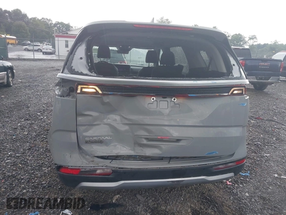 2024 Kia Carnival EX with VIN KNDNC5H31R6377648, listed as a IAAI auction lot 40124659 with 14,386 mi miles and . Bid and sale history available at DreamBid. Image 6.
