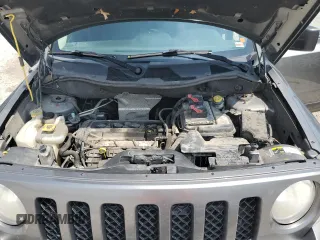 2014 Jeep Patriot Altitude z VIN 1C4NJPBA1ED523741, wystawiony jako Copart lot #59287135 z przebiegiem 194 757 mil mil oraz Szkoda całkowita • Salvage title. Historia ofert i sprzedaży dostępna na DreamBid. Obrazek 12.
