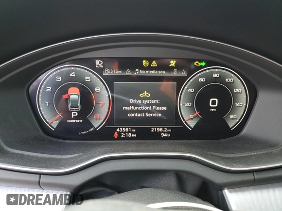 2022 Audi Q5 Sportback S line Premium Plus with VIN WA15AAFY2N2015563, listed as a Copart auction lot 61408015 with 43,561 mi miles and Salvage title. Bid and sale history available at DreamBid. Image 9.