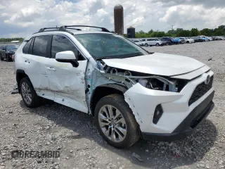 2024 Toyota RAV4 XLE Premium with VIN 2T3C1RFV5RW349729, listed as a Copart auction lot 59033195 with 10,524 mi miles and Salvage title. Bid and sale history available at DreamBid. Image 4.