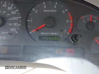 2003 Ford Mustang Standard z VIN 1FAFP40463F341216, wystawiony jako IAAI lot #42601357 z przebiegiem 145 520 mil mil oraz . Historia ofert i sprzedaży dostępna na DreamBid. Obrazek 7.