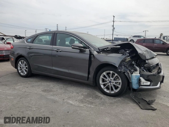 2020 Ford Fusion Titanium with VIN 3FA6P0SU4LR132467, listed as a Copart auction lot 58848425 with 39,823 mi miles and Salvage title. Bid and sale history available at DreamBid. Image 4.