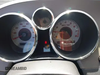 2007 Pontiac Solstice z VIN 1G2MB35B37Y137084, wystawiony jako IAAI lot #41751483 z przebiegiem 68 241 mil mil oraz . Historia ofert i sprzedaży dostępna na DreamBid. Obrazek 7.