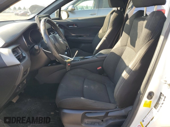2019 Toyota C-HR XLE z VIN JTNKHMBX4K1061895, wystawiony jako Copart lot #49095605 z przebiegiem 109 974 mil mil oraz Szkoda całkowita • Salvage title. Historia ofert i sprzedaży dostępna na DreamBid. Obrazek 7.
