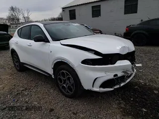 2024 Alfa Romeo Tonale Ti z VIN ZASPATCW2R3050296, wystawiony jako Copart lot #46153295 z przebiegiem 7 440 mil mil oraz Szkoda całkowita • Salvage title. Historia ofert i sprzedaży dostępna na DreamBid. Obrazek 15.
