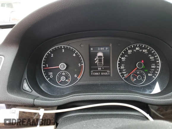 2014 Volkswagen Passat SEL Premium z VIN 1VWCN7A35EC073576, wystawiony jako Copart lot #52810825 z przebiegiem 113 067 mil mil oraz Szkoda całkowita • Salvage title. Historia ofert i sprzedaży dostępna na DreamBid. Obrazek 9.