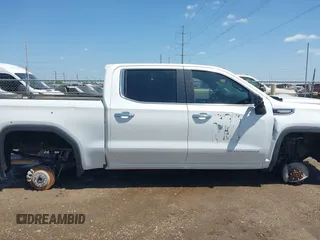 2021 GMC Sierra 1500 SLT z VIN 3GTU9DED2MG439731, wystawiony jako IAAI lot #42014277 z przebiegiem Nie podano mil oraz . Historia ofert i sprzedaży dostępna na DreamBid. Obrazek 12.
