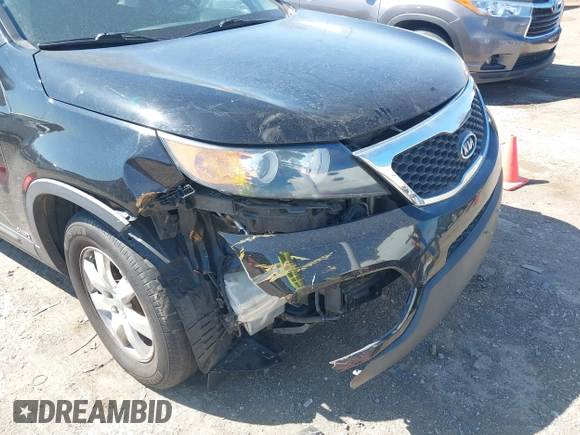 2013 Kia Sorento LX with VIN 5XYKTCA64DG386183, listed as a IAAI auction lot 41849794 with 169,394 mi miles. Bid and sale history available at carsss.com. Image 13.