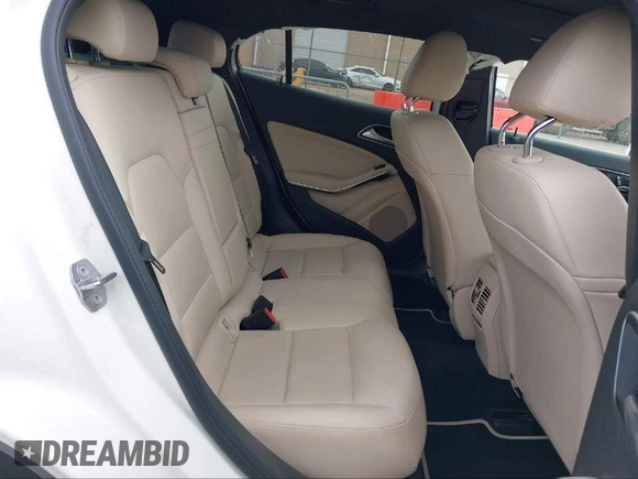 2019 Mercedes-Benz GLA 250 z VIN WDCTG4EB5KU015478, wystawiony jako IAAI lot #41488368 z przebiegiem Nie podano mil oraz . Historia ofert i sprzedaży dostępna na DreamBid. Obrazek 8.