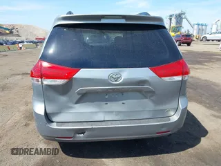 2011 Toyota Sienna XLE AAS с VIN 5TDYK3DC1BS142229, выставлен на аукционе IAAI как лот 42076380 с пробегом 132 768 миль миль и . История ставок и продаж доступна на DreamBid. Изображение 6.