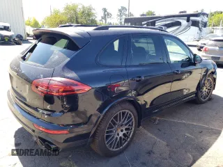 2017 Porsche Cayenne S E-Hybrid with VIN WP1AE2A22HLA68634, listed as a Copart auction lot 63874754 with 44,787 mi miles and Salvage title. Bid and sale history available at DreamBid. Image 3.