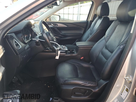 2018 Mazda CX-9 Touring z VIN JM3TCACY4J0219449, wystawiony jako Copart lot #61949725 z przebiegiem 134 904 mil mil oraz Czysty tytuł • Clean title. Historia ofert i sprzedaży dostępna na DreamBid. Obrazek 7.