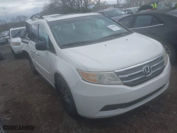 2011 Honda Odyssey EX-L with VIN 5FNRL5H63BB053025, listed as a IAAI auction lot 41814050 with 212,292 mi miles. Bid and sale history available at carsss.com. Image 1.