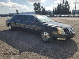 2011 Cadillac DTS Professional Limousine z VIN 1GE9K9C62BU550213, wystawiony jako Copart lot #49420545 z przebiegiem 29 936 mil mil oraz Czysty tytuł • Clean title. Historia ofert i sprzedaży dostępna na DreamBid. Obrazek 4.