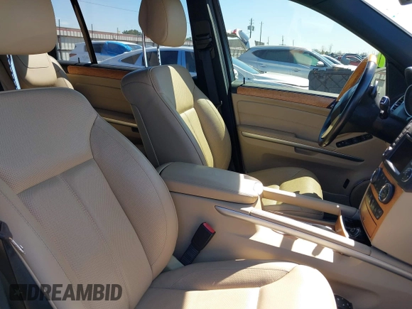 2012 Mercedes-Benz GL-Class GL 550 with VIN 4JGBF8GE5CA782121, listed as a IAAI auction lot 41669506 with 77,737 mi miles. Bid and sale history available at carsss.com. Image 5.