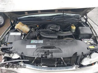 2002 Chevrolet Suburban Z71 with VIN 3GNFK16ZX2G278927, listed as a IAAI auction lot 41457820 with 210,134 mi miles. Bid and sale history available at carsss.com. Image 10.