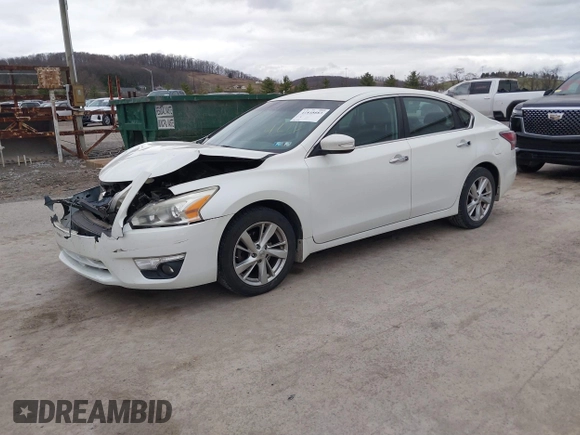 2014 Nissan Altima 2.5 S with VIN 1N4AL3AP0EN334215, listed as a IAAI auction lot 41848883 with 175,890 mi miles. Bid and sale history available at carsss.com. Image 18.