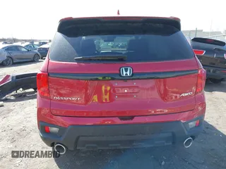 2025 Honda Passport EX-L z VIN 5FNYF8H51SB003901, wystawiony jako IAAI lot #41847738 z przebiegiem 2882 mil mil oraz . Historia ofert i sprzedaży dostępna na DreamBid. Obrazek 17.