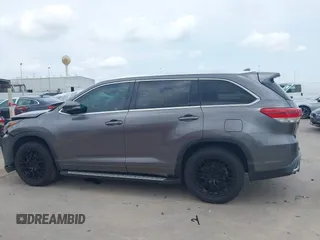 2018 Toyota Highlander Limited с VIN 5TDYZRFH1JS256186, выставлен на аукционе IAAI как лот 42366537 с пробегом 69 894 миль миль и . История ставок и продаж доступна на DreamBid. Изображение 14.