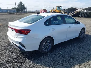 2024 Kia Forte LXS with VIN 3KPF24AD0RE760091, listed as a IAAI auction lot 41725203 with Not Provided miles and . Bid and sale history available at DreamBid. Image 4.