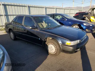 1991 Honda Accord LX with VIN JHMCB7653MC070985, listed as a Copart auction lot 72045464 with 111,911 mi miles and Salvage Title. Bid and sale history available at carsss.com. Image 4.