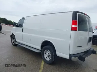 2021 Chevrolet Express Cargo with VIN 1GCWGAFP2M1204749, listed as a IAAI auction lot 42672844 with 57,795 mi miles and . Bid and sale history available at DreamBid. Image 3.